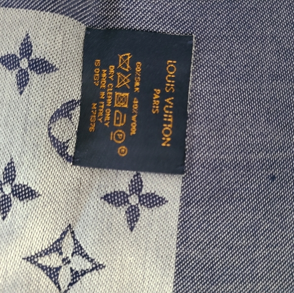 Louis Vuitton Monogram Shawl Blue Denim - Picture 5 of 5